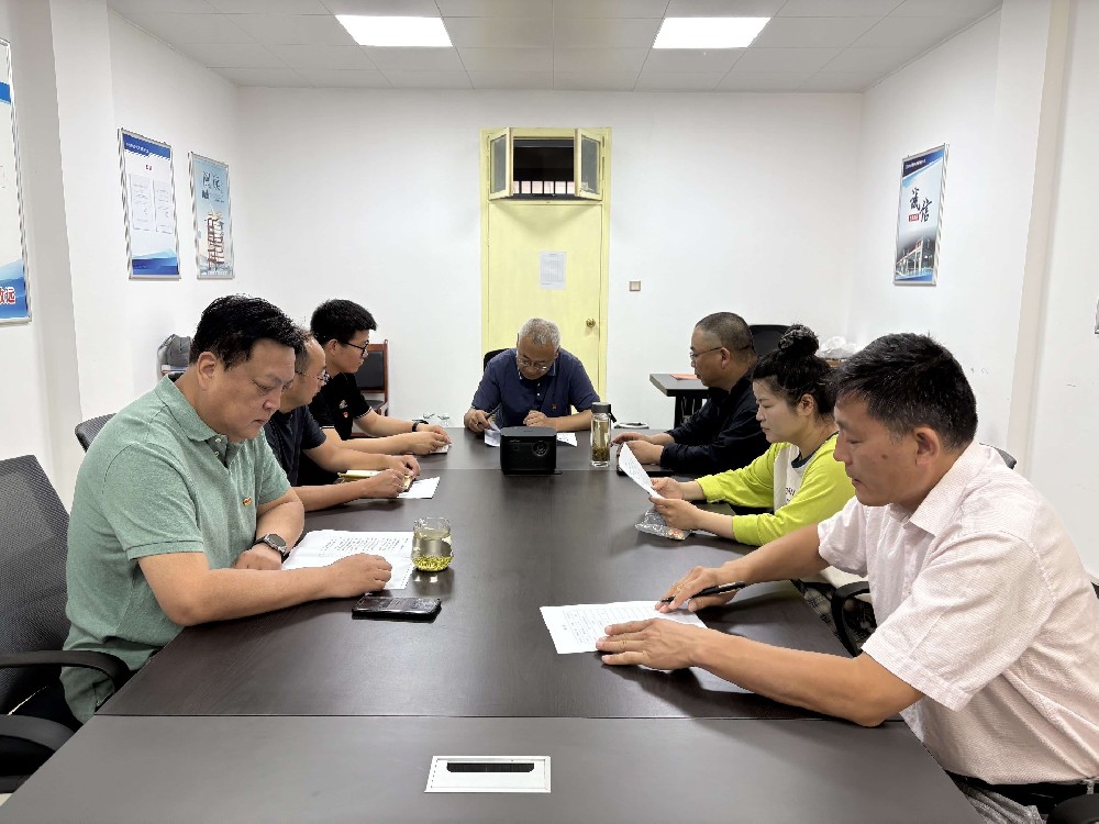 赫喆党支部组织召开“学习领会和贯彻执行中央八项规定及其实施细则精神”主题党课